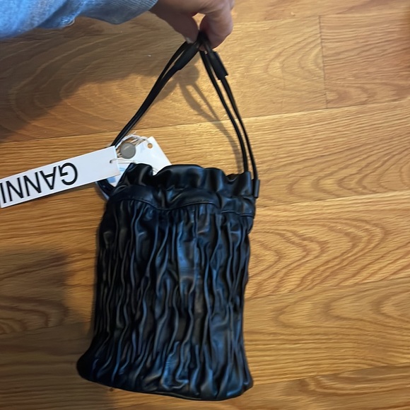 GANNI Ruched Leather Bag - Picture 5 of 7